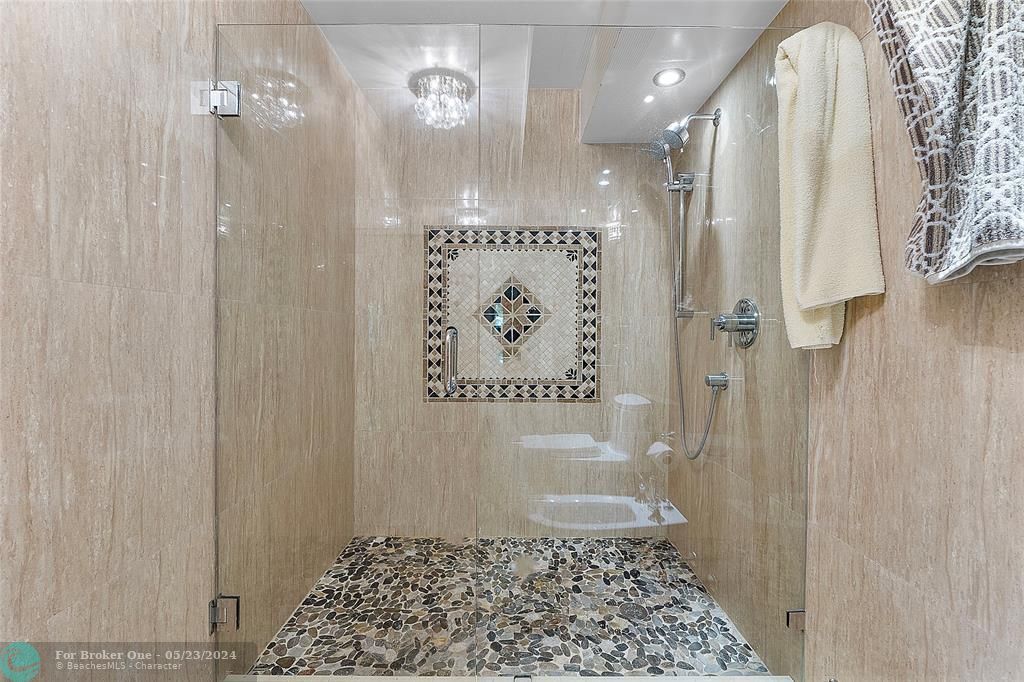 В аренду: $6,500 (2 спален, 2 ванн, 1200 Квадратных фут)