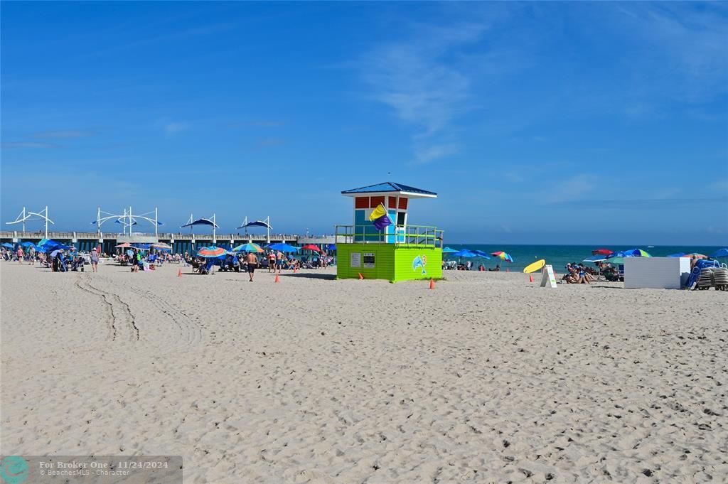 Active With Contract: $1,050,000 (3 beds, 2 baths, 1548 Square Feet)