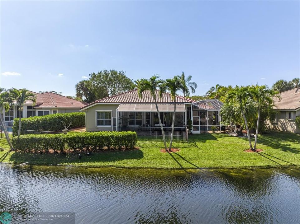 For Sale: $950,000 (4 beds, 2 baths, 2758 Square Feet)