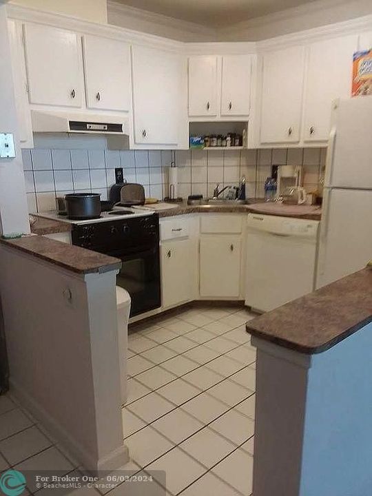 For Sale: $149,000 (1 beds, 1 baths, 650 Square Feet)