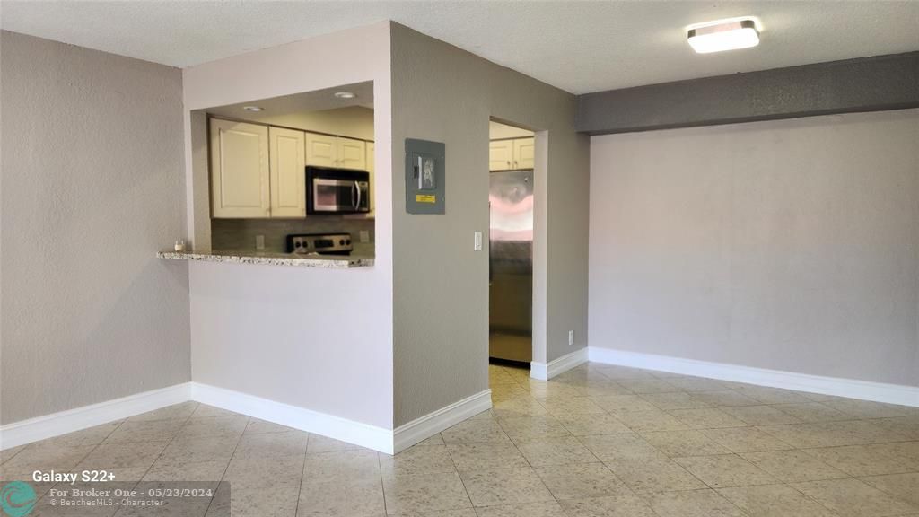 Recently Rented: $2,100 (2 beds, 2 baths, 1100 Square Feet)