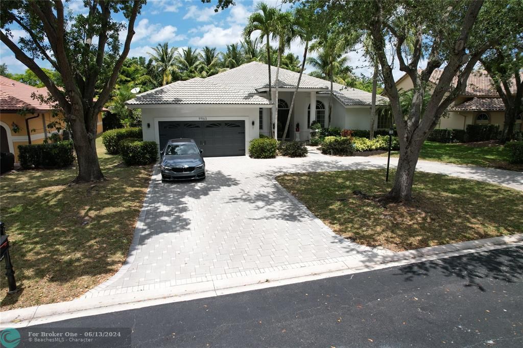 For Sale: $1,195,000 (5 beds, 3 baths, 2777 Square Feet)