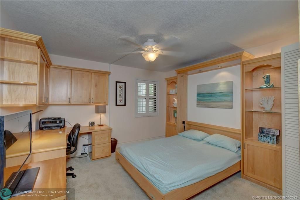 For Rent: $2,300 (2 beds, 2 baths, 1298 Square Feet)