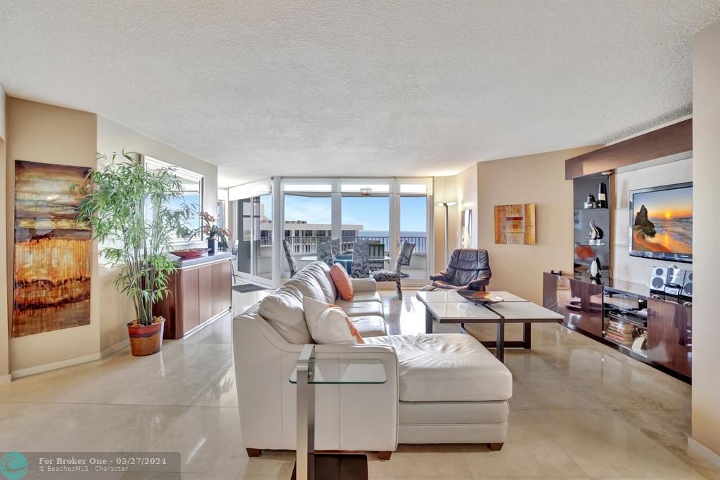 For Sale: $845,000 (2 beds, 2 baths, 1716 Square Feet)
