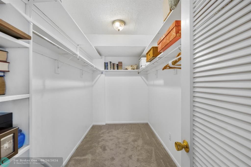 For Sale: $449,000 (2 beds, 2 baths, 1444 Square Feet)