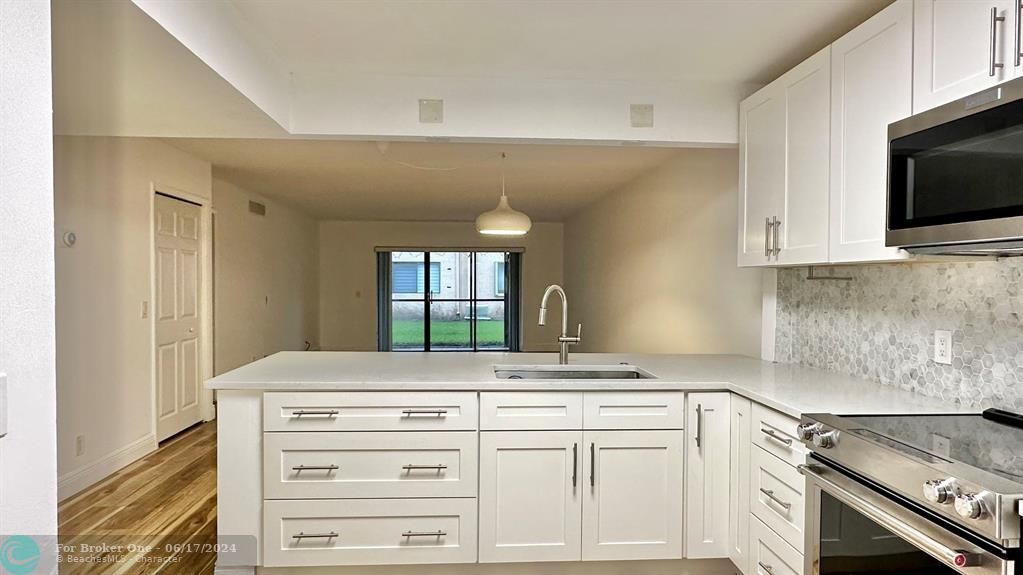 Active With Contract: $2,400 (2 beds, 2 baths, 1225 Square Feet)