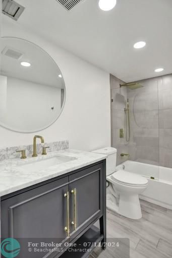 Active With Contract: $389,999 (2 beds, 2 baths, 1300 Square Feet)