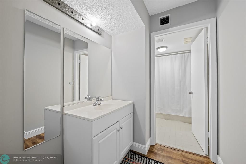 待售: $469,500 (3 贝兹, 2 浴室, 1632 平方英尺)