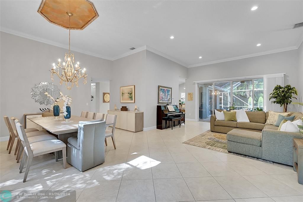 Active With Contract: $900,000 (4 beds, 3 baths, 2555 Square Feet)