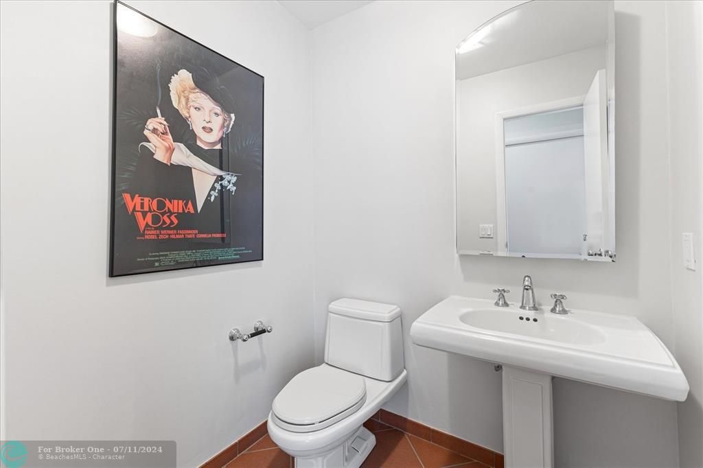 待售: $1,375,000 (3 贝兹, 2 浴室, 2539 平方英尺)