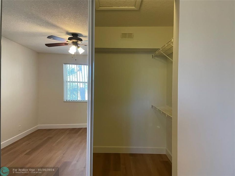 For Rent: $2,300 (2 beds, 2 baths, 984 Square Feet)