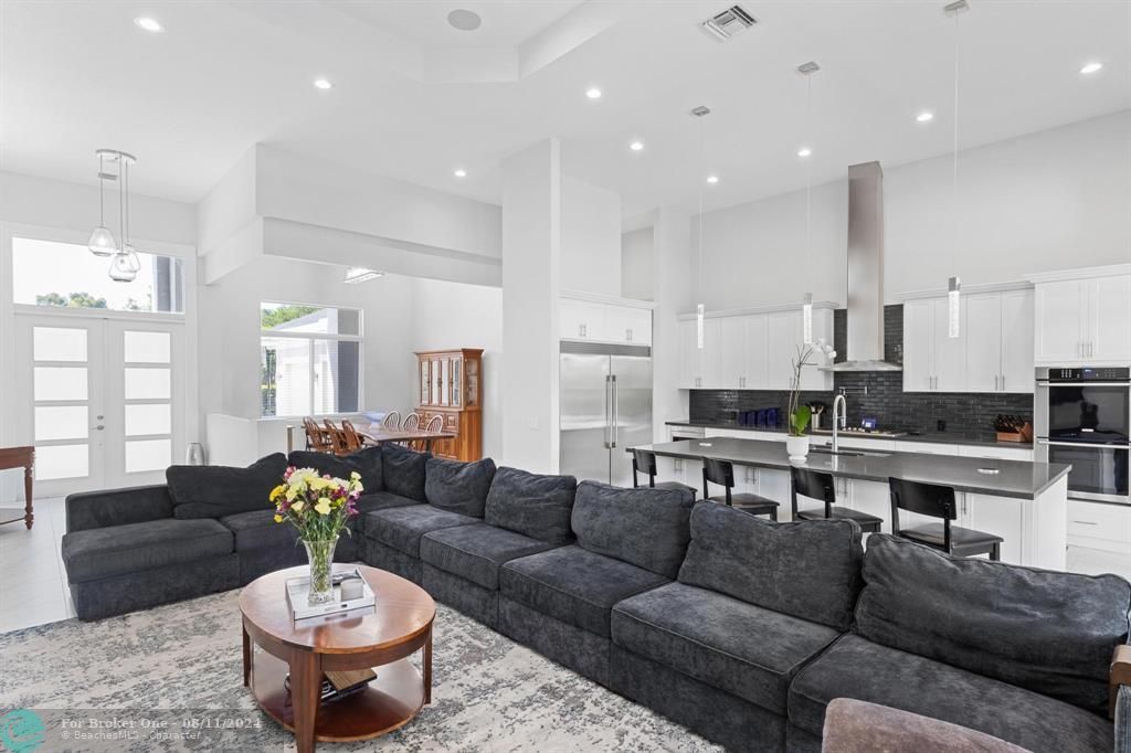 Recently Sold: $3,750,000 (4 beds, 4 baths, 3597 Square Feet)