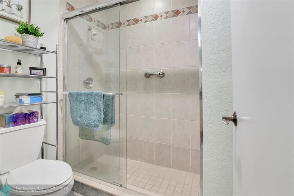 待售: $329,900 (2 贝兹, 2 浴室, 1415 平方英尺)