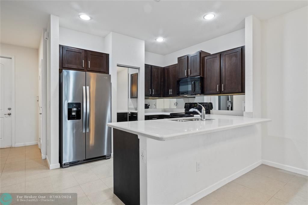 For Sale: $535,000 (3 beds, 2 baths, 1349 Square Feet)
