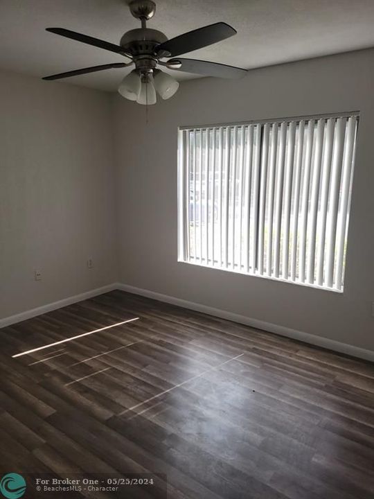 Recently Rented: $1,700 (1 beds, 1 baths, 720 Square Feet)