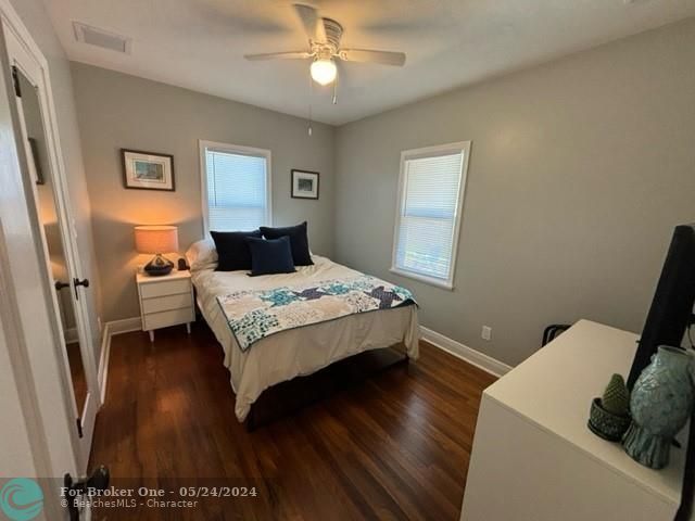 For Rent: $3,500 (2 beds, 1 baths, 1073 Square Feet)