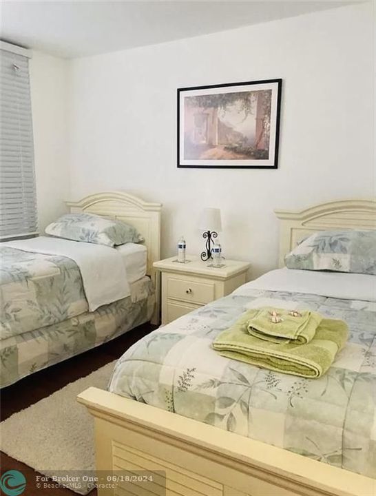Recently Rented: $3,000 (2 beds, 2 baths, 1040 Square Feet)