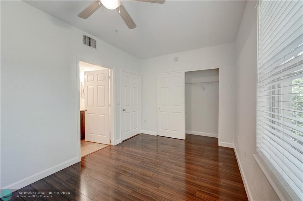 For Rent: $2,600 (2 beds, 2 baths, 1203 Square Feet)