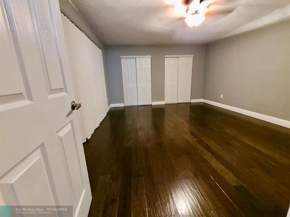 For Rent: $2,700 (2 beds, 2 baths, 1208 Square Feet)