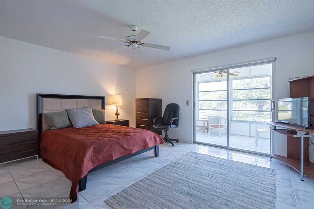Active With Contract: $135,500 (1 beds, 1 baths, 753 Square Feet)