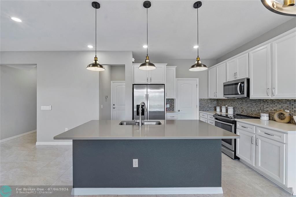 Active With Contract: $549,000 (3 beds, 2 baths, 1896 Square Feet)
