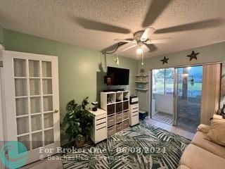 For Sale: $289,000 (2 beds, 2 baths, 920 Square Feet)