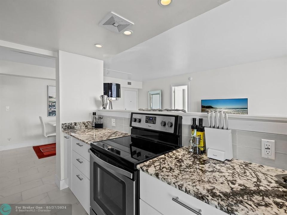 For Sale: $679,000 (2 beds, 2 baths, 1200 Square Feet)