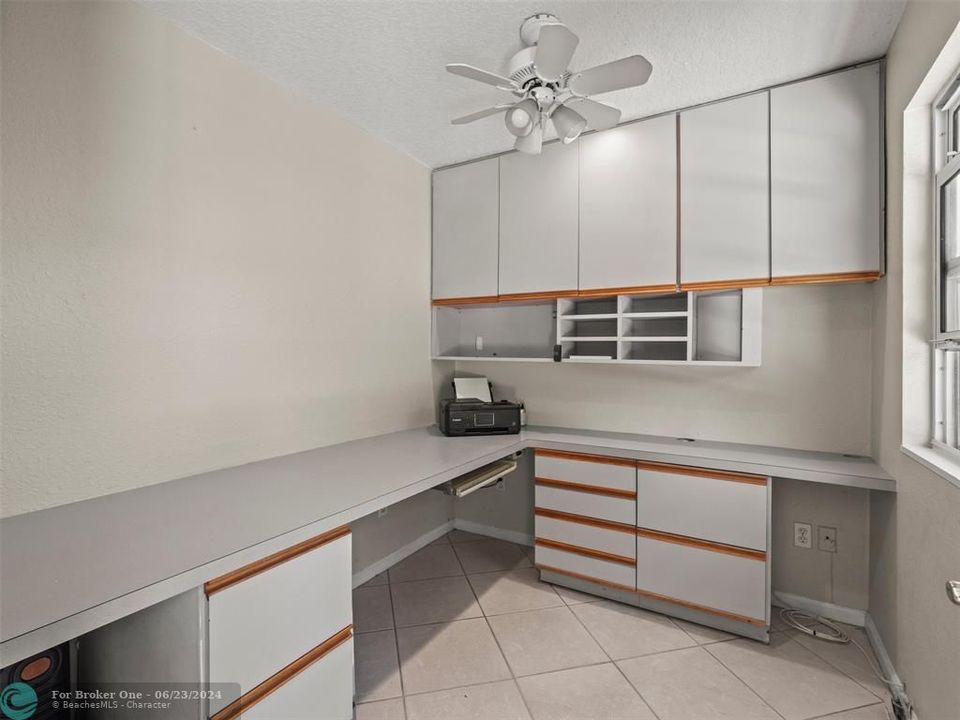 For Sale: $574,900 (2 beds, 2 baths, 1528 Square Feet)