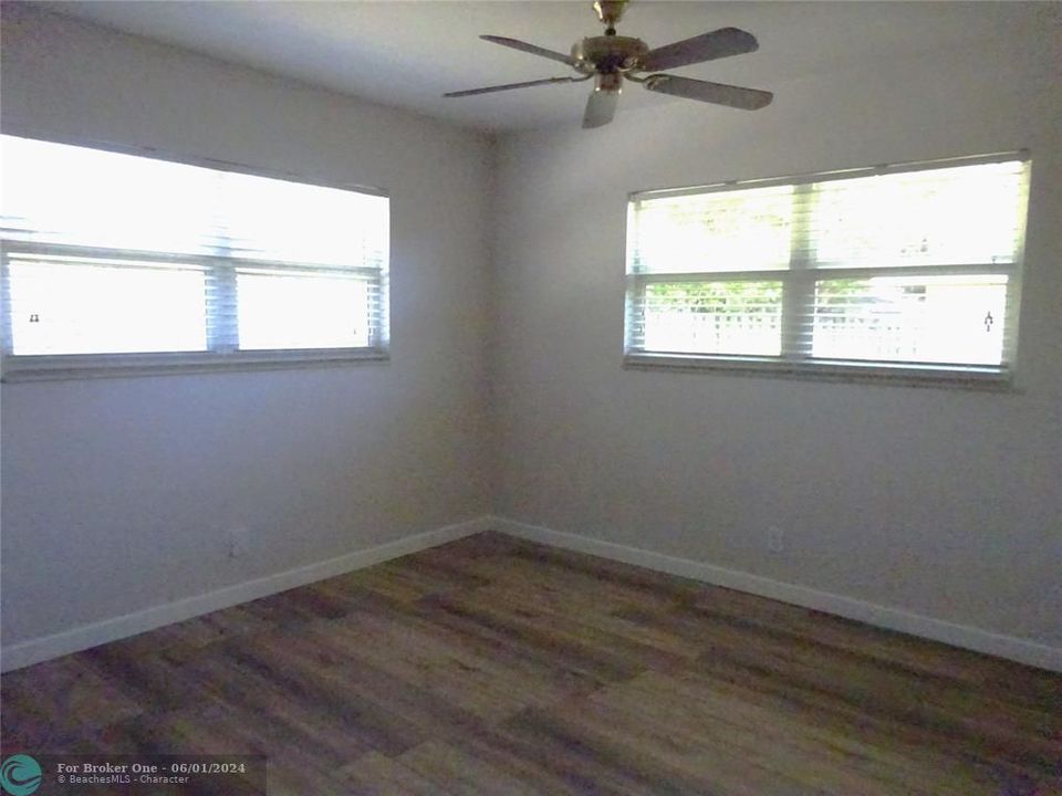For Rent: $3,200 (2 beds, 1 baths, 1162 Square Feet)