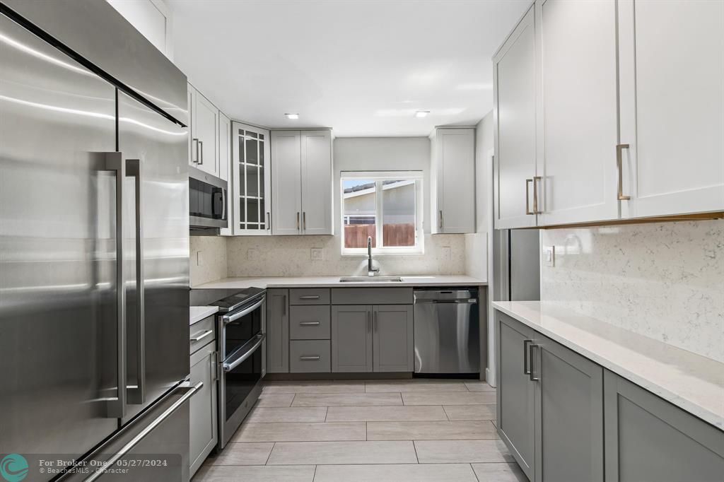For Sale: $775,000 (2 beds, 2 baths, 1443 Square Feet)