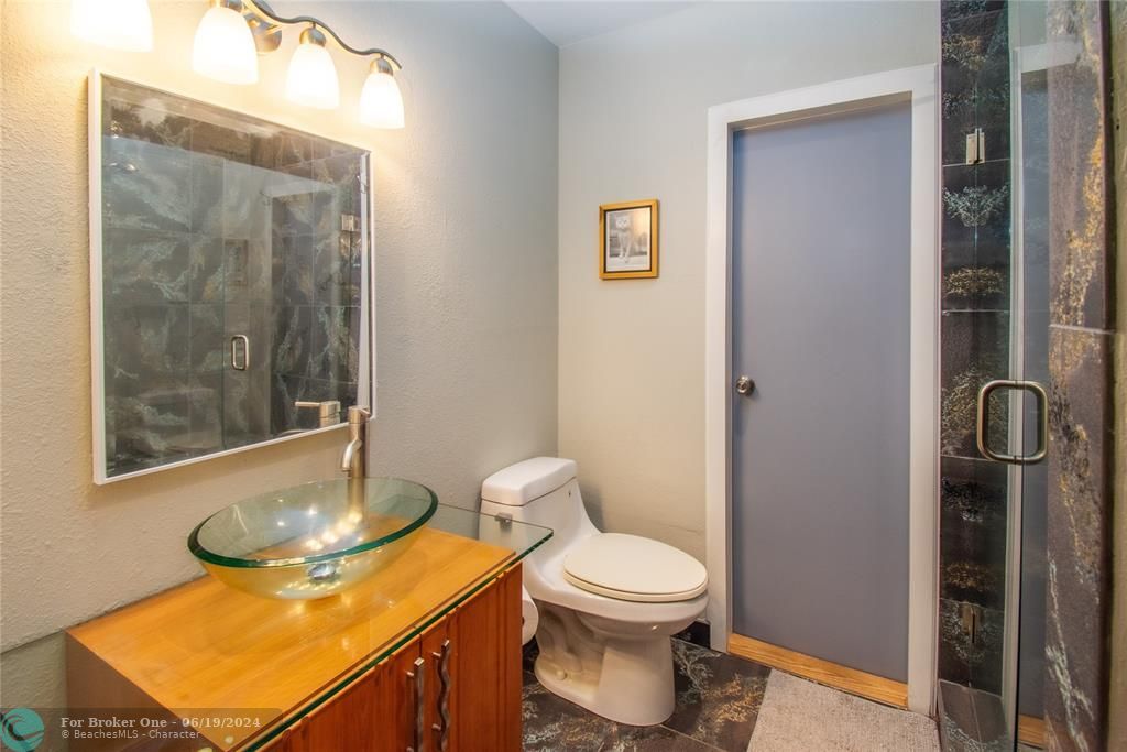 待售: $699,000 (4 贝兹, 2 浴室, 2174 平方英尺)