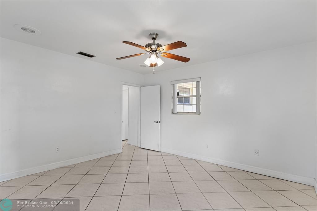 Active With Contract: $520,000 (3 beds, 2 baths, 1309 Square Feet)