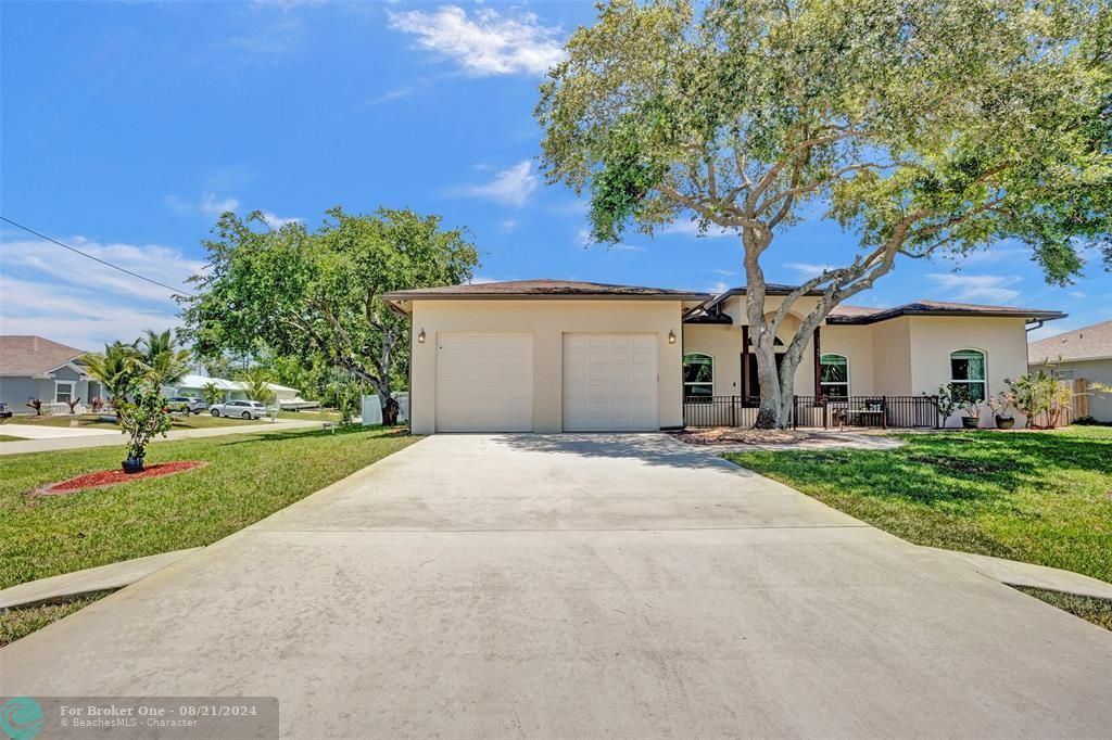 Recently Sold: $499,500 (4 beds, 3 baths, 2492 Square Feet)