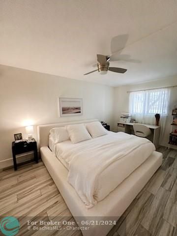 Active With Contract: $1,650 (1 beds, 1 baths, 678 Square Feet)