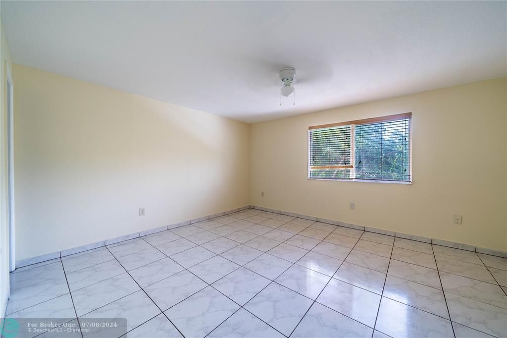 For Rent: $2,900 (3 beds, 2 baths, 1253 Square Feet)
