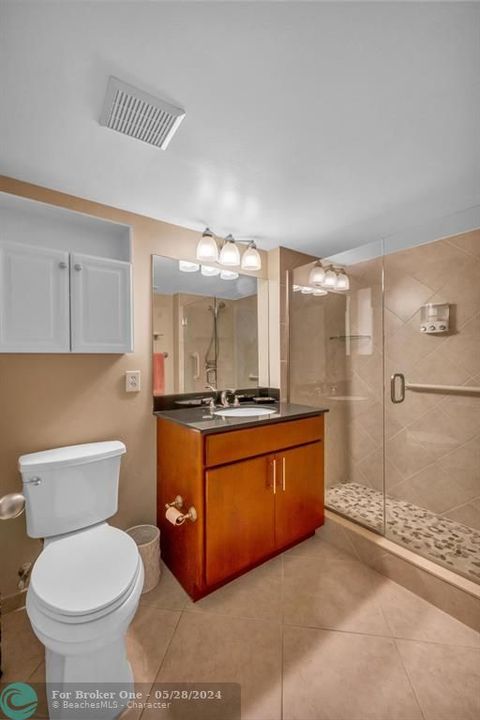 For Sale: $295,000 (2 beds, 2 baths, 1065 Square Feet)
