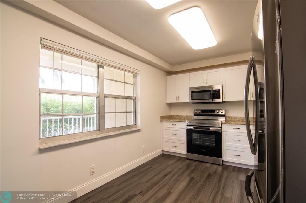 For Sale: $389,900 (3 beds, 2 baths, 1620 Square Feet)