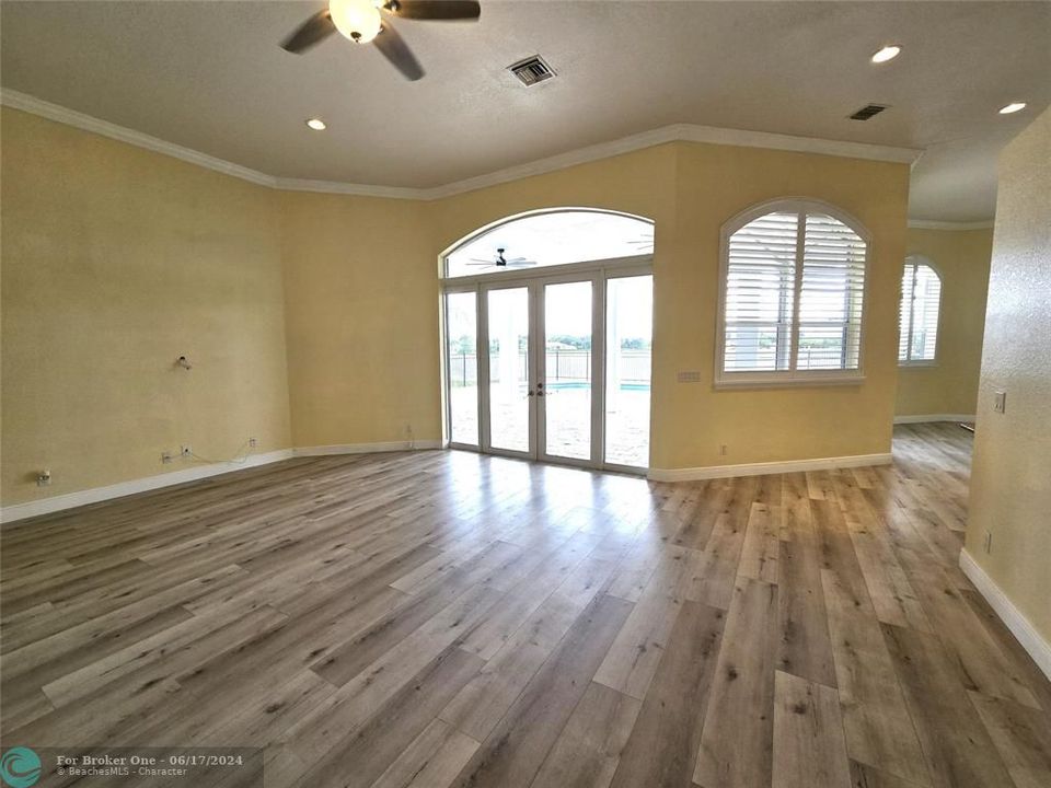 For Rent: $7,700 (4 beds, 3 baths, 3386 Square Feet)