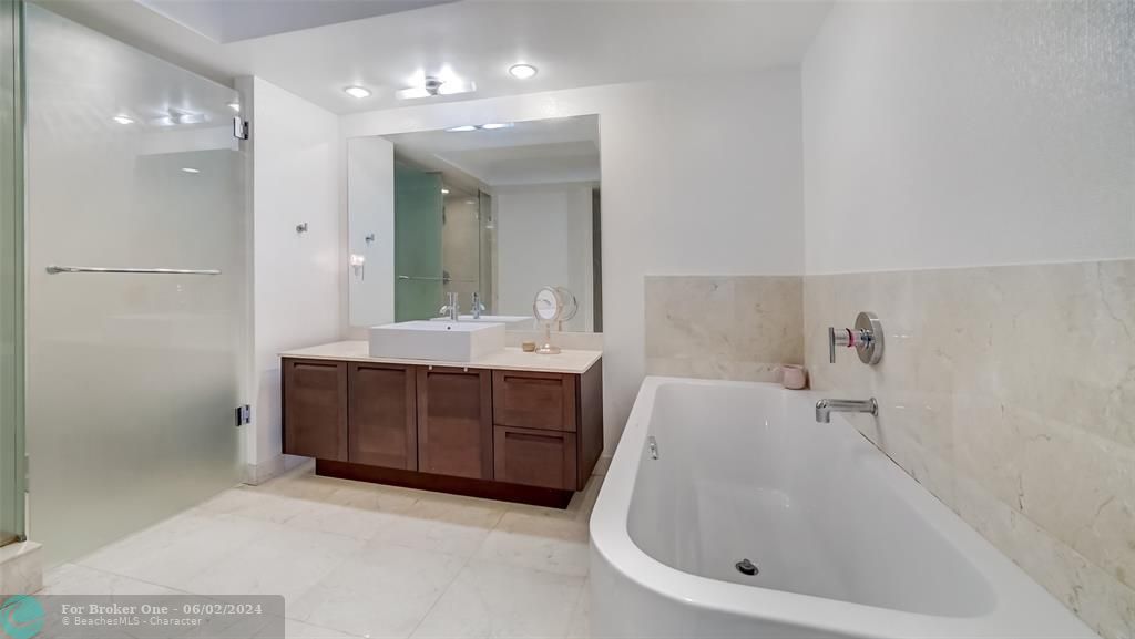 待售: $847,000 (3 贝兹, 2 浴室, 1447 平方英尺)