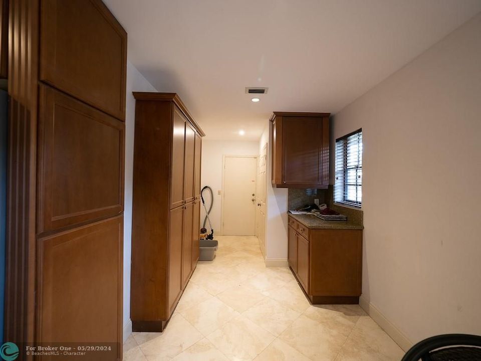 Active With Contract: $8,750 (4 beds, 2 baths, 2285 Square Feet)