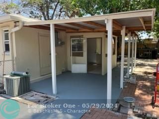 For Sale: $379,000 (3 beds, 1 baths, 917 Square Feet)