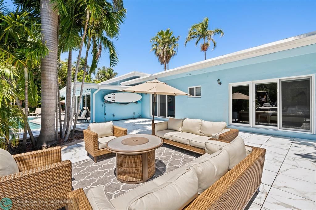 For Sale: $6,495,000 (3 beds, 4 baths, 3055 Square Feet)