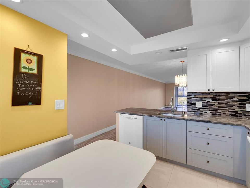 For Sale: $234,900 (2 beds, 2 baths, 1155 Square Feet)