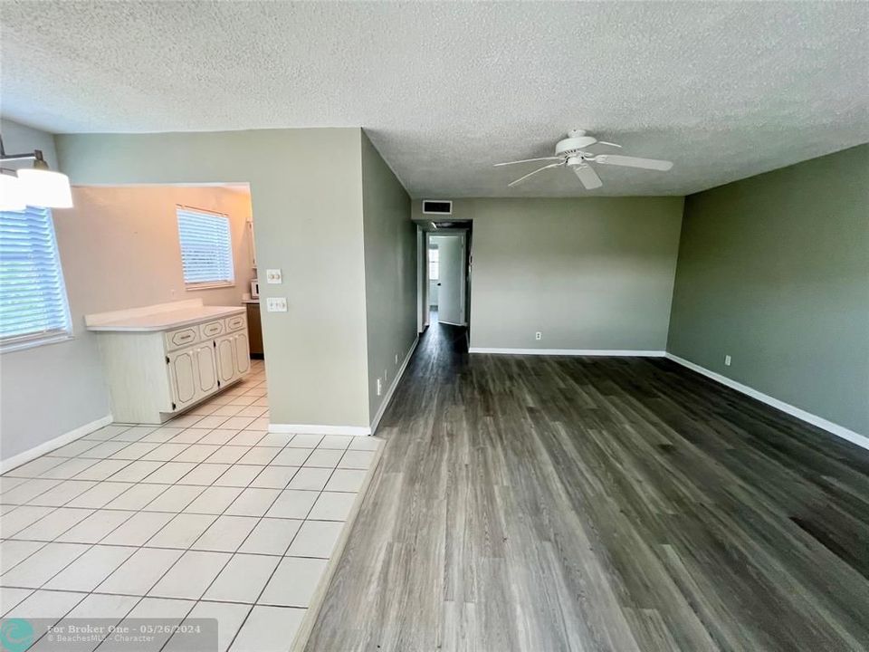 For Sale: $166,900 (2 beds, 1 baths, 820 Square Feet)
