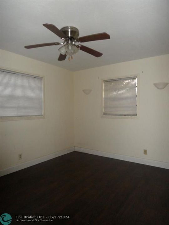 For Rent: $2,495 (2 beds, 1 baths, 864 Square Feet)