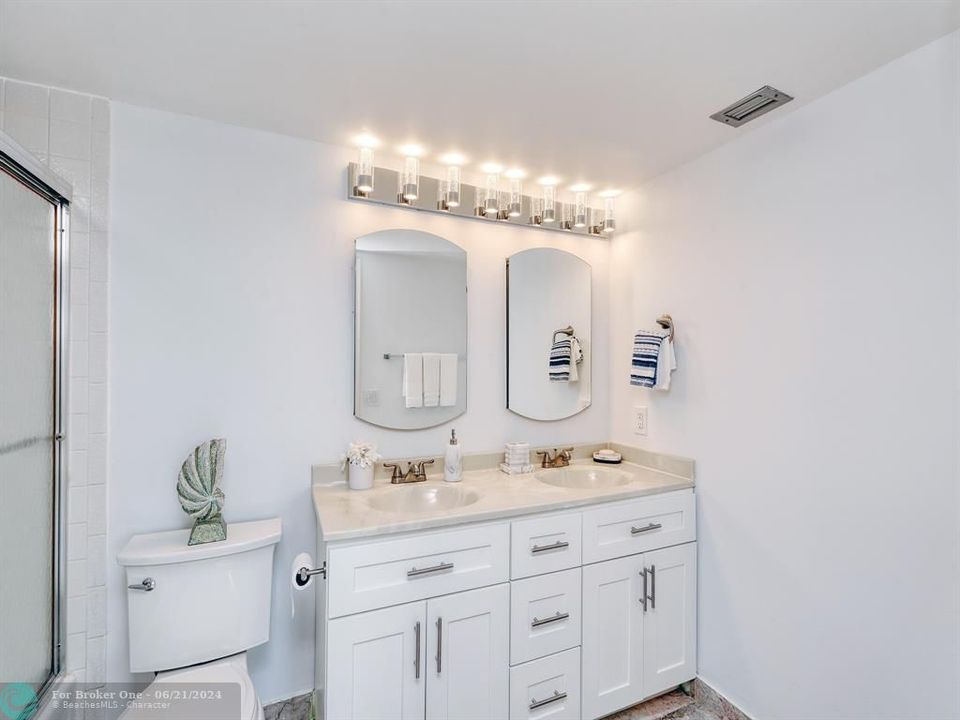 Active With Contract: $179,000 (2 beds, 2 baths, 1155 Square Feet)