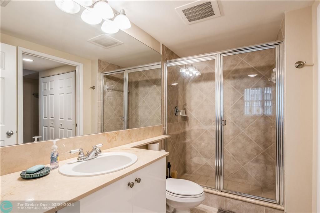 出租: $2,600 (2 贝兹, 2 浴室, 1206 平方英尺)