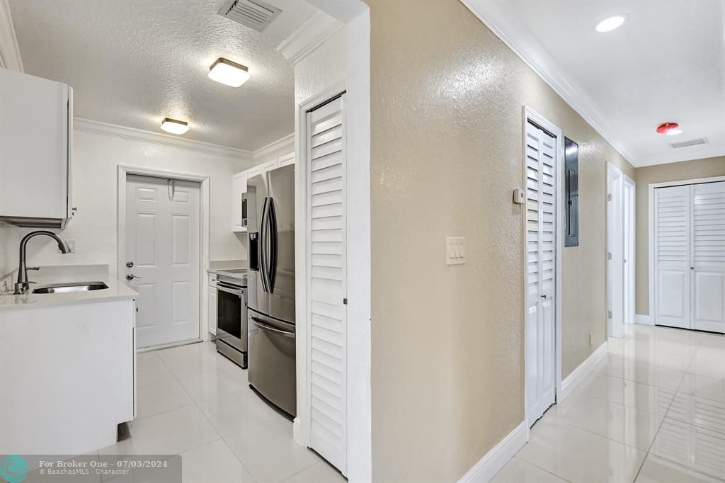 Active With Contract: $479,000 (4 beds, 2 baths, 1430 Square Feet)