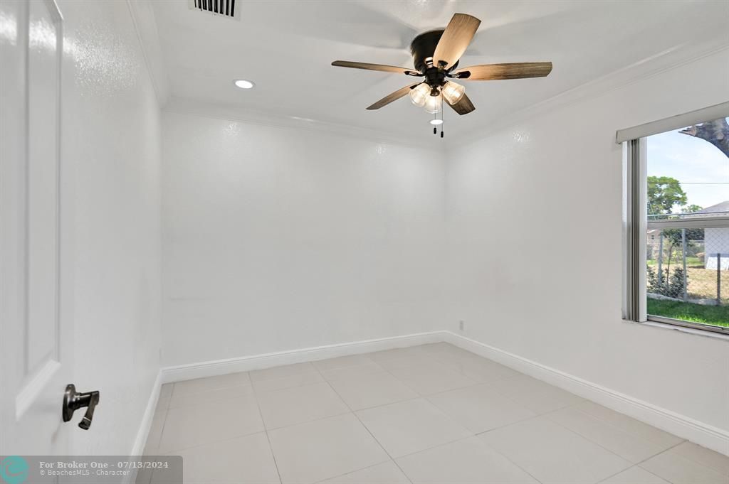 Active With Contract: $479,000 (4 beds, 2 baths, 1430 Square Feet)