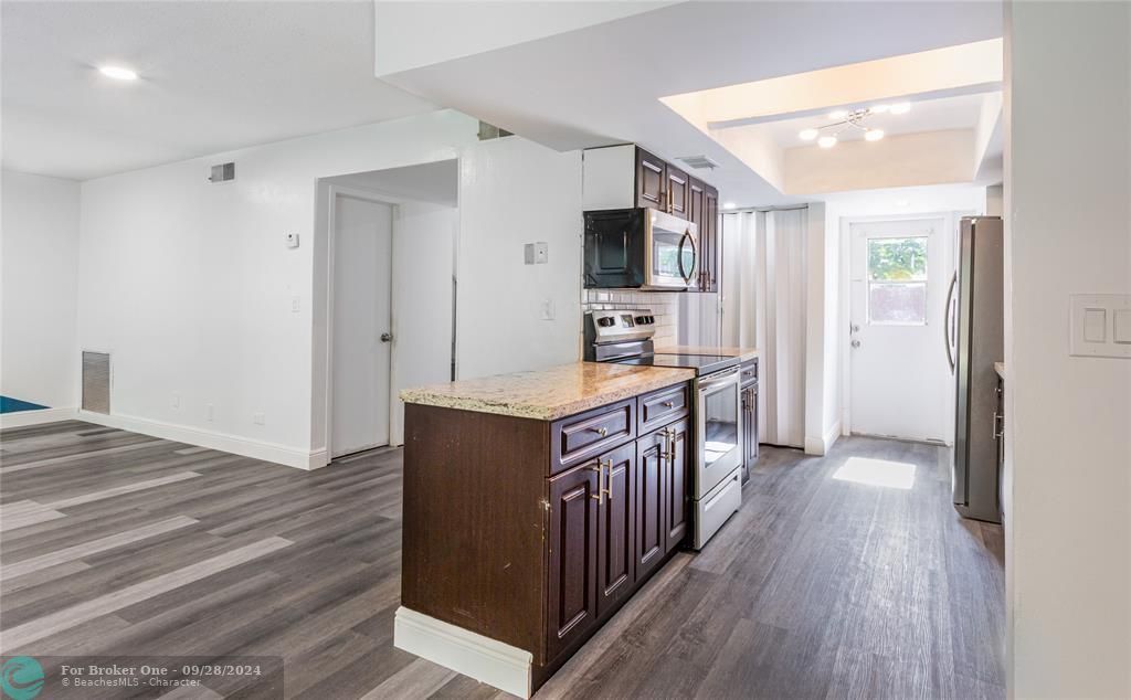 Active With Contract: $785,000 (0 beds, 0 baths, 3360 Square Feet)